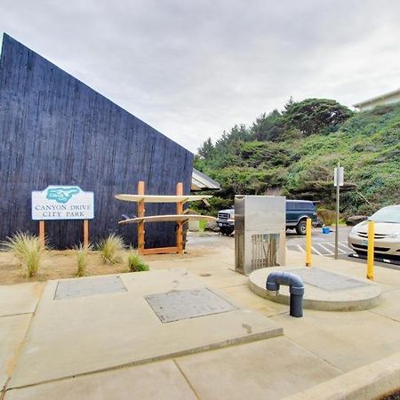 Beach House With A Park Lincoln City Exterior foto
