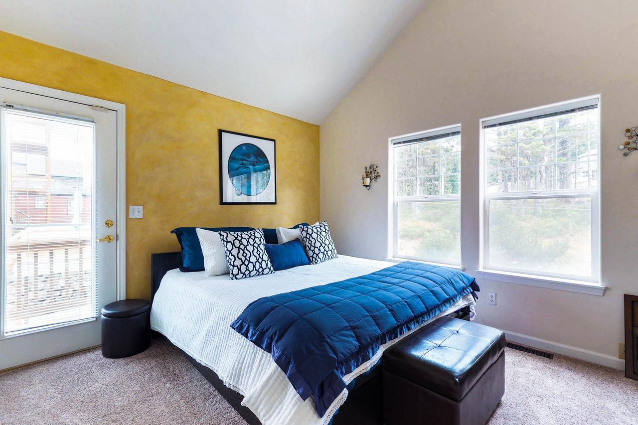 Beach House With A Park Lincoln City Exterior foto
